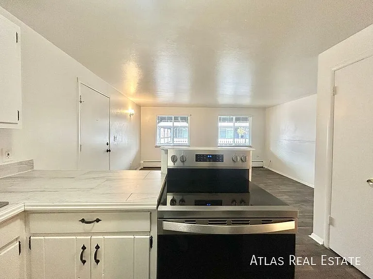 132 W Ida Ave — Photo 29