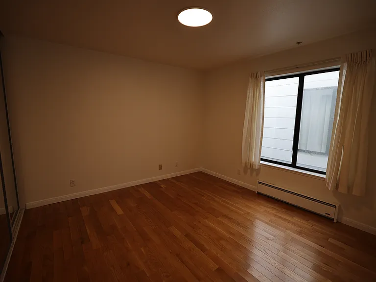222 21st Ave #1 — Photo 16