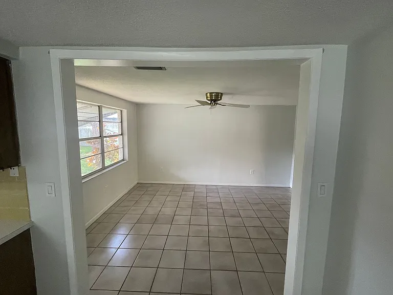 7552 Cumber Dr — Photo 12