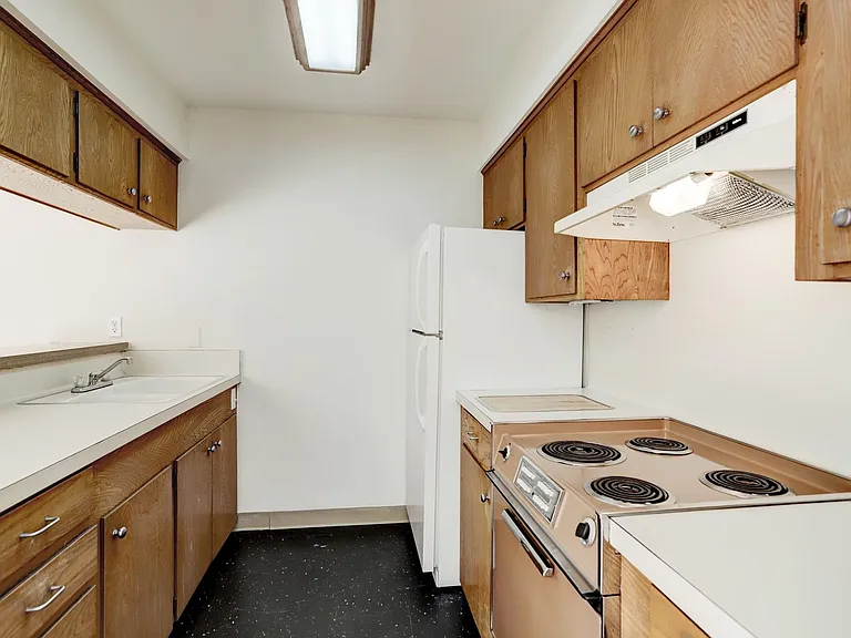 229 Westmoreland St #5 — Photo 5