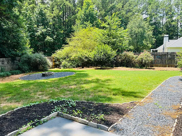 145 Riverside Dr — Photo 41