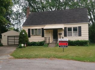 3 Allendale Ct, Cheektowaga, NY 14215