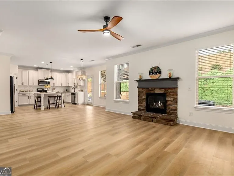 5115 Rialto Way — Photo 5