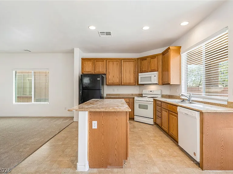 2621 Lazy Leopard Ct — Photo 7