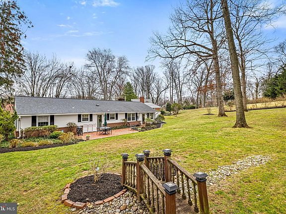 4th image of 200 Purlington Rd