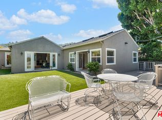 3733 Willowcrest Ave, Studio City, CA