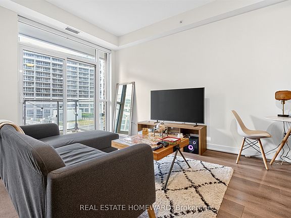 4th image of 38 Iannuzzi St #721