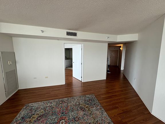 5th image of 1720 Maple Ave APT 2440