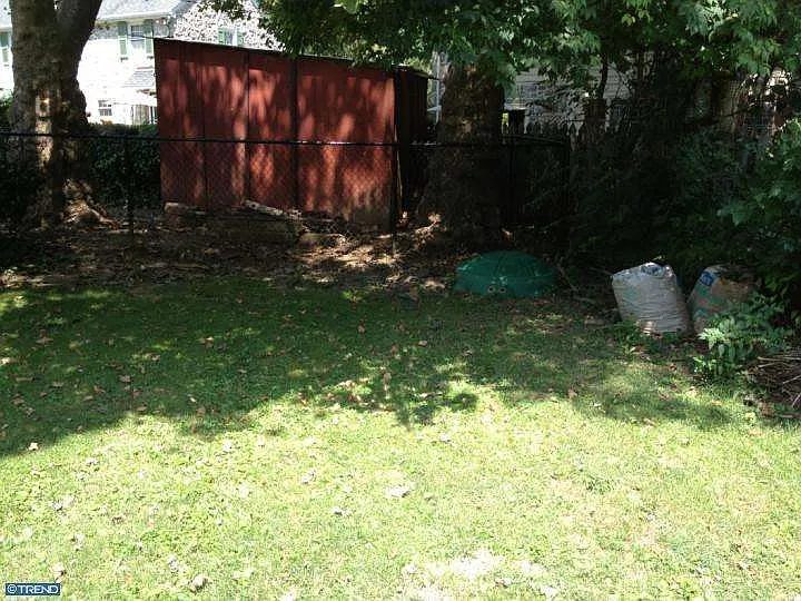 2613 Filbert Ave photo 1