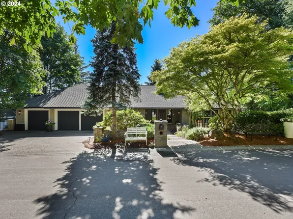 18320 Delenka Ln, Lake Oswego, OR 97034