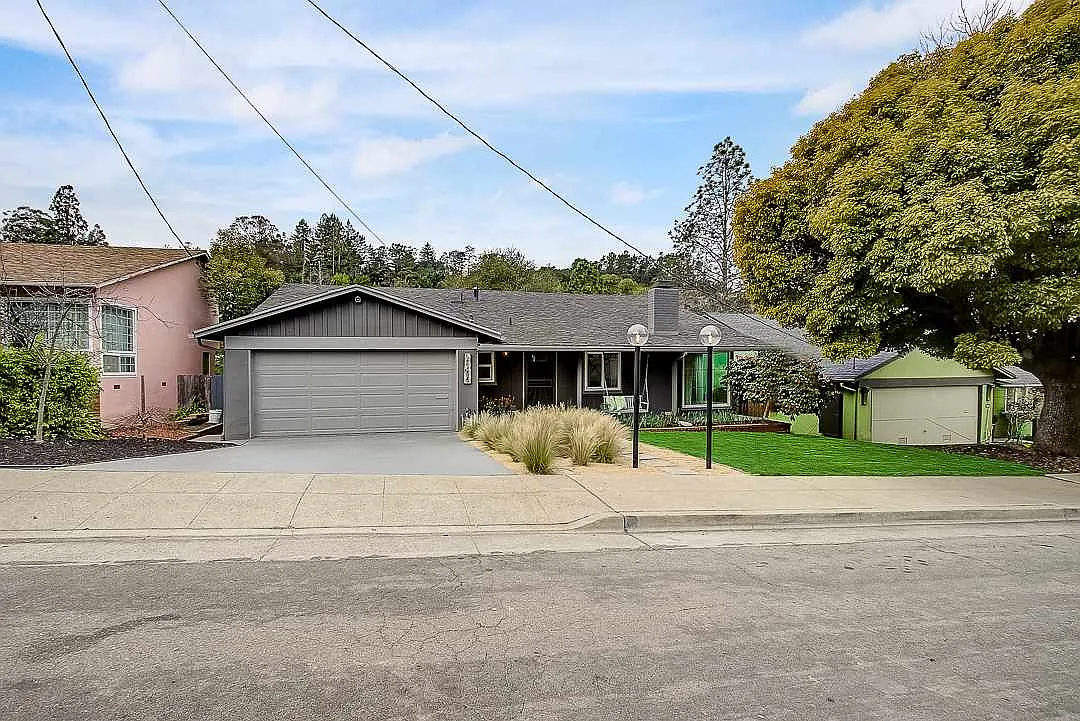 4706 Stacy St photo 1