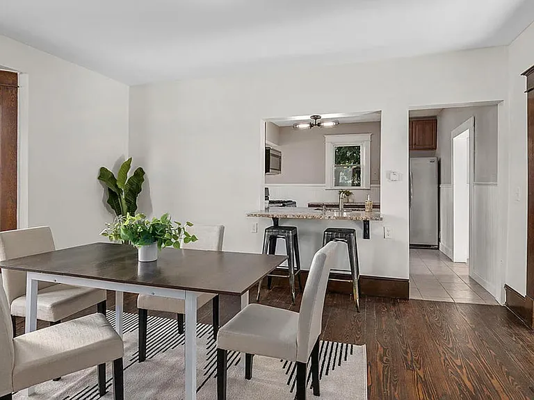443 Hall St SE — Photo 4