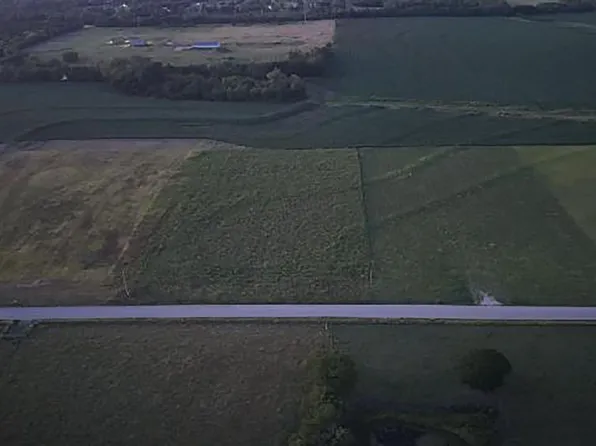 53 Southeast St, Berryton, KS 66409