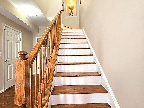 3rd image of 8409 Byers Dr