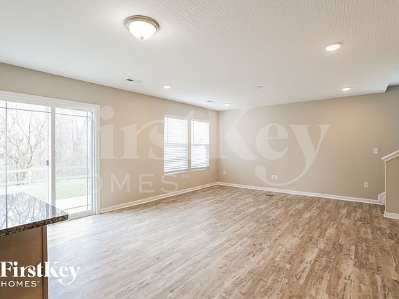 4th image of 1691 Eastbrook Dr