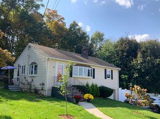 19 Maura Dr, Woburn, MA 01801