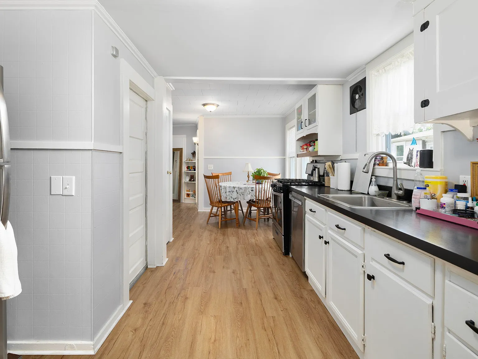 3 bed, 1400 sqft, $2,850 — Photo 3