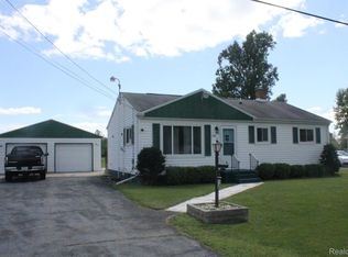 3187 W Stanley Rd, Mount Morris, MI 48458