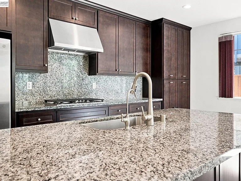 33 W Roccolino Ln — Photo 13