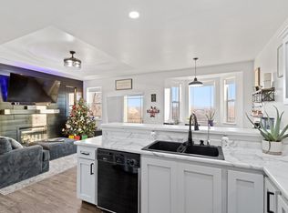 501 10th Ave, Baraboo, WI 53913