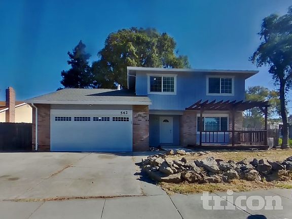2nd image of 542 E Wigeon Way