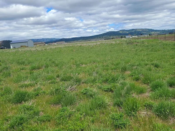 903 N 15th Ave, Elgin, OR 97827