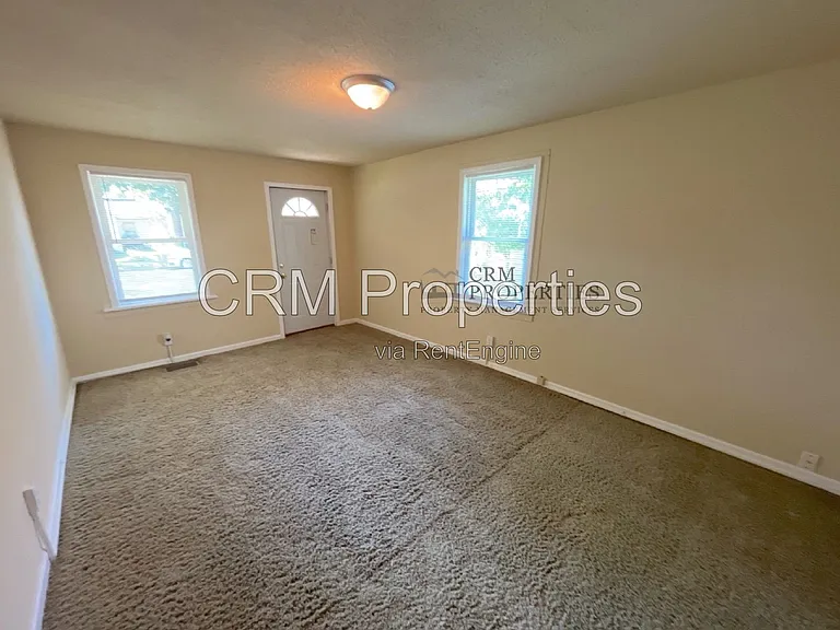 1341 S Delphos St — Photo 3