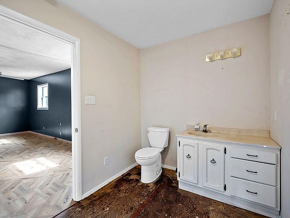 5th image of 10 Laminack Cir