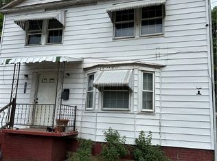 397 Chestnut St, Logan, WV 25601