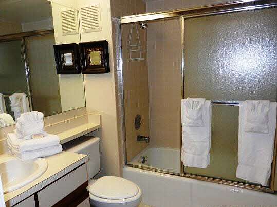 5th image of 304 Caribe Vista Way