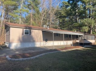 7 Foxrun Ln, Brimfield, MA 01010