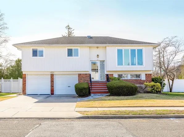 21 garynson Court, Plainview, NY 11803