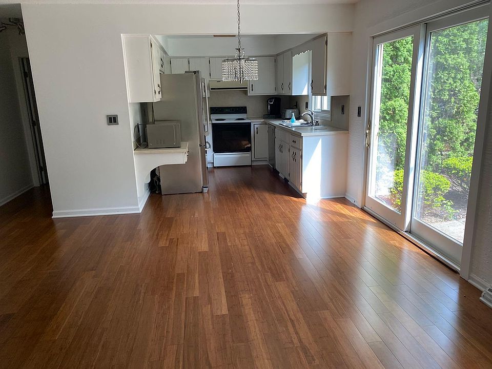 1st image of 6753 Woodmeadow Dr #6753