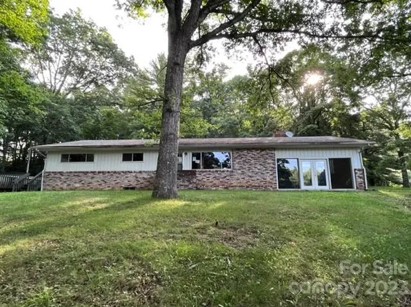 4309 Altapass Hwy, Spruce Pine, NC 28777