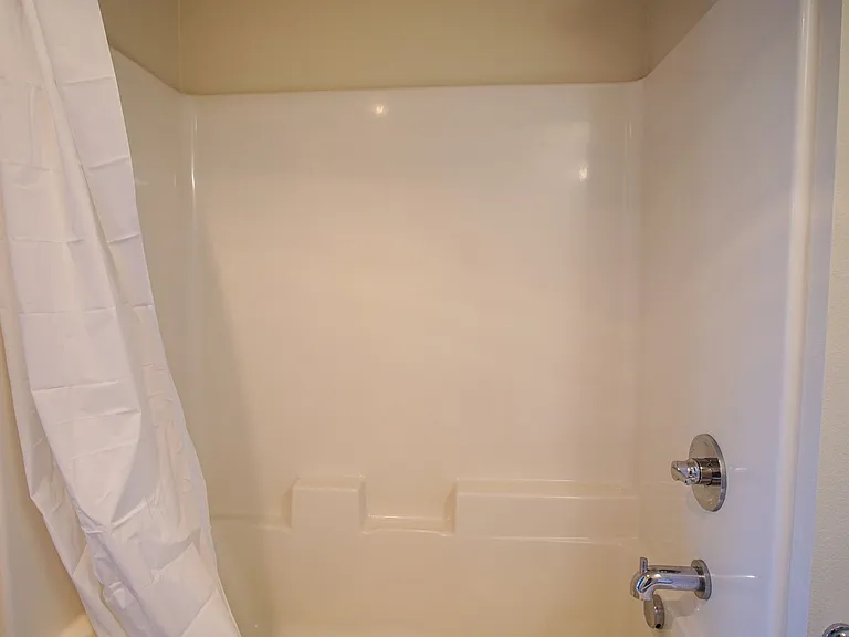 5080 NE 33rd Ave #1 — Photo 16