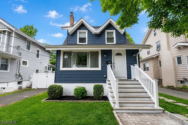 1st image of 6 Pershing Ct