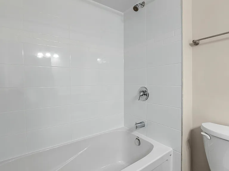 2190 Halifax Dr #14 — Photo 23