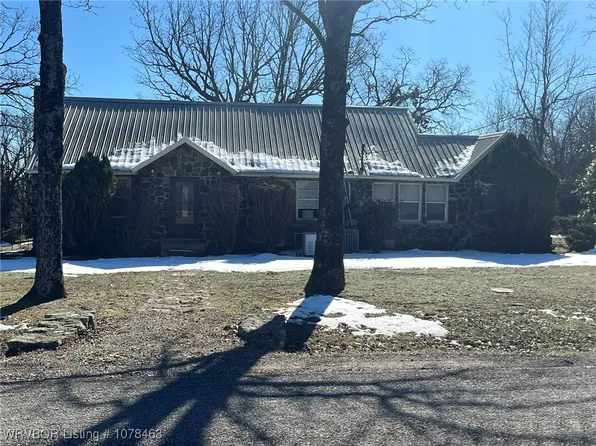 13516 Old Locke Rd, Mountainburg, AR 72946