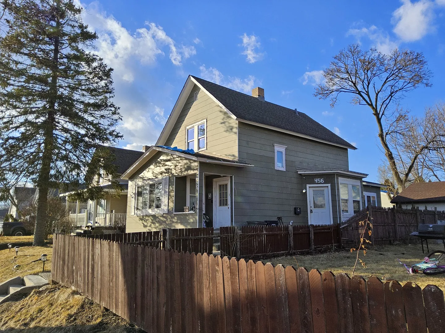 456 Walnut Ave photo 1