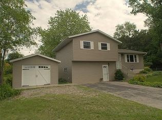 1228 Johnson St, Onalaska, WI 54650