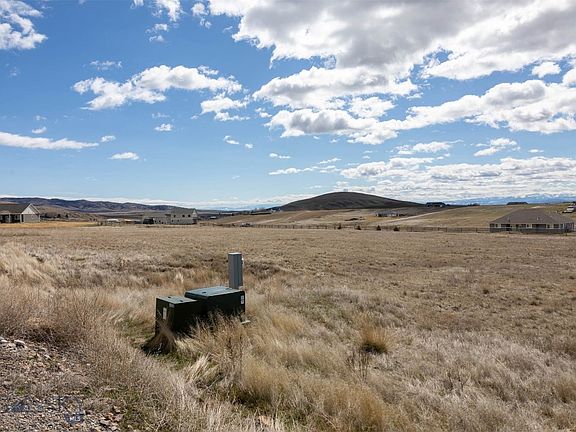5th image of Honeysuckle Rd