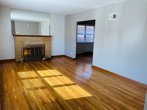 3rd image of 5445 Pernod Ave