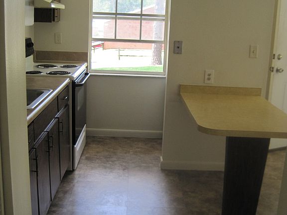 5th image of 11624 SE 57th Ct