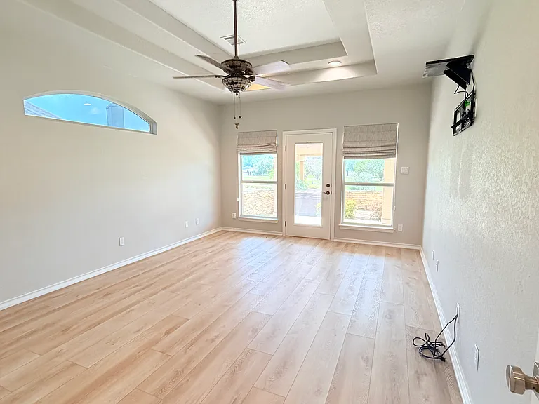 412 Shayla Ln — Photo 19