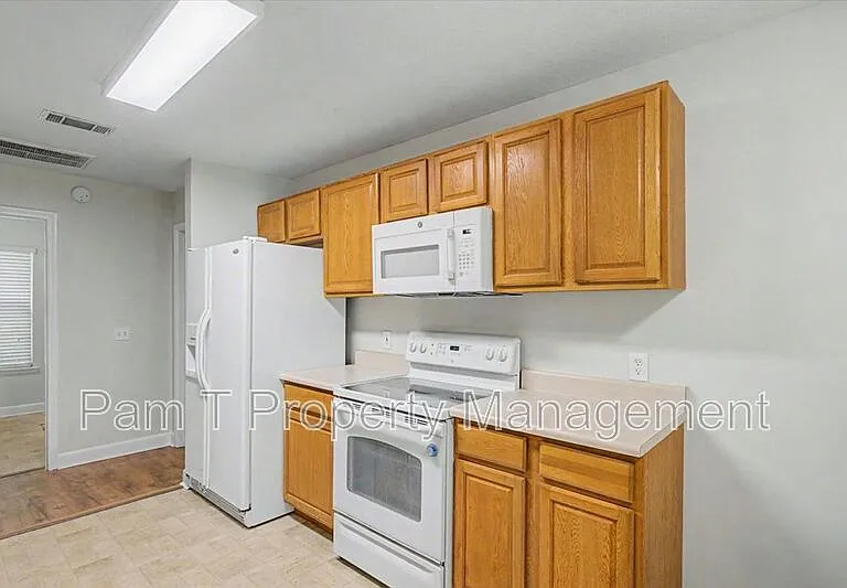 2305 Spivey Ave — Photo 7