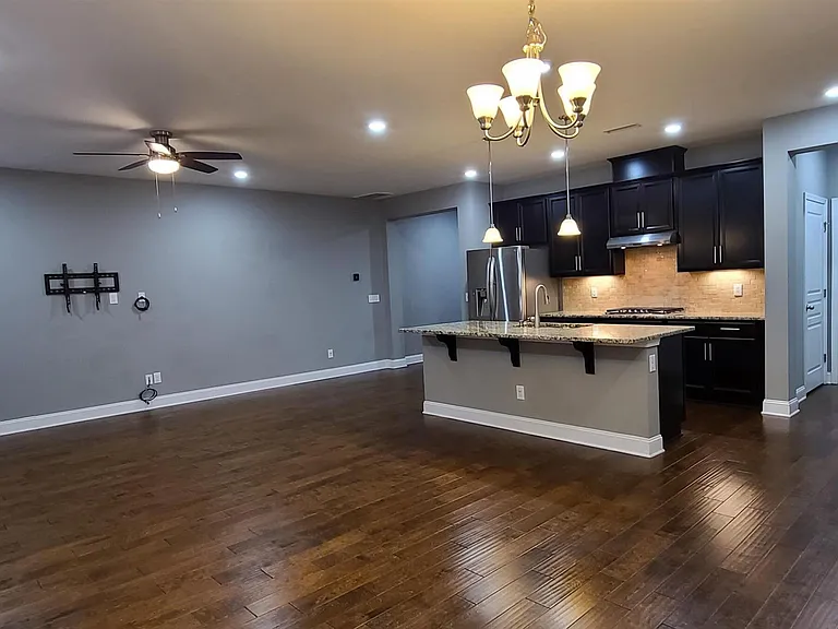 529 Buhrstone Mill Dr — Photo 17