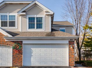 912 Highgate Ln, Grayslake, IL 60030