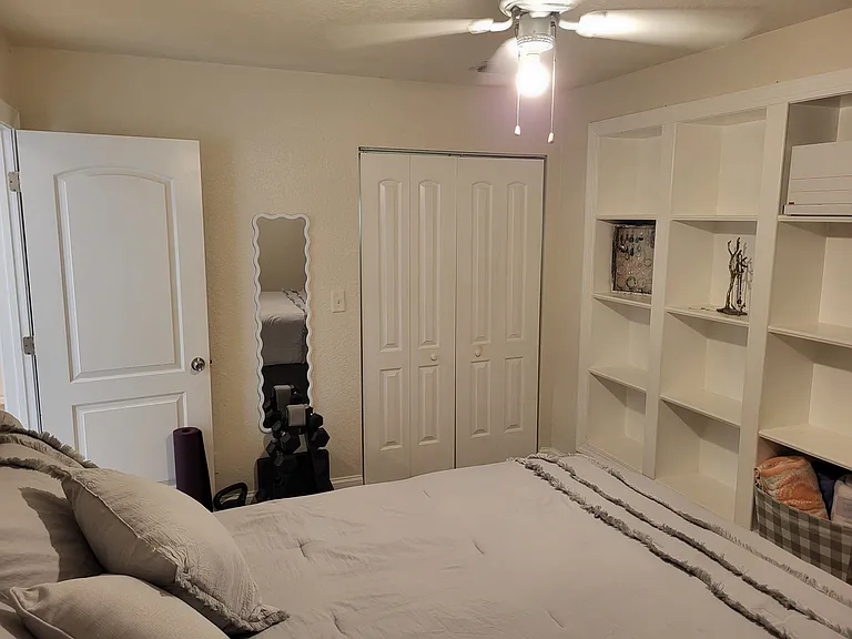 2501 Hydrangea St #1 — Photo 14