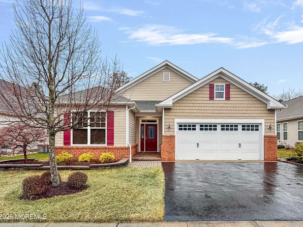 16 Pembroke Drive, Jackson, NJ 08527