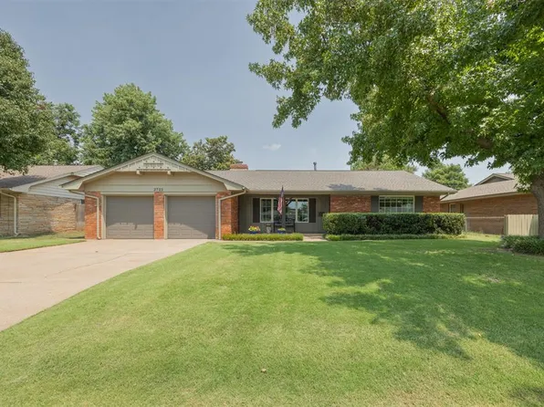2725 Carlton Way, The Village, OK 73120
